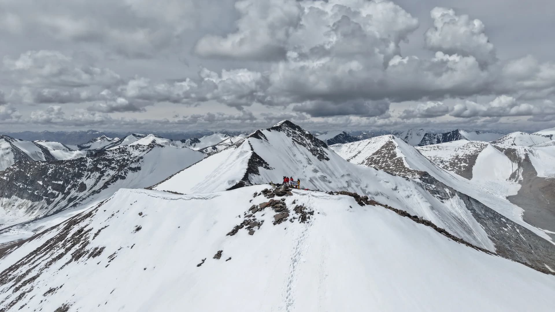 Winter Mountaineering in Ladakh: A Complete Guide to Winter Expeditions