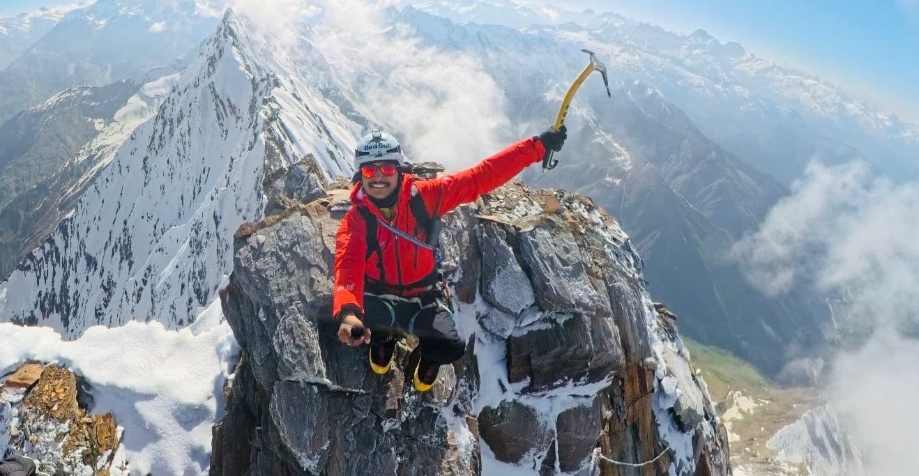 Why Friendship Peak Is the Best Mountain to Start Your Climbing Expedition Journey article cover image
