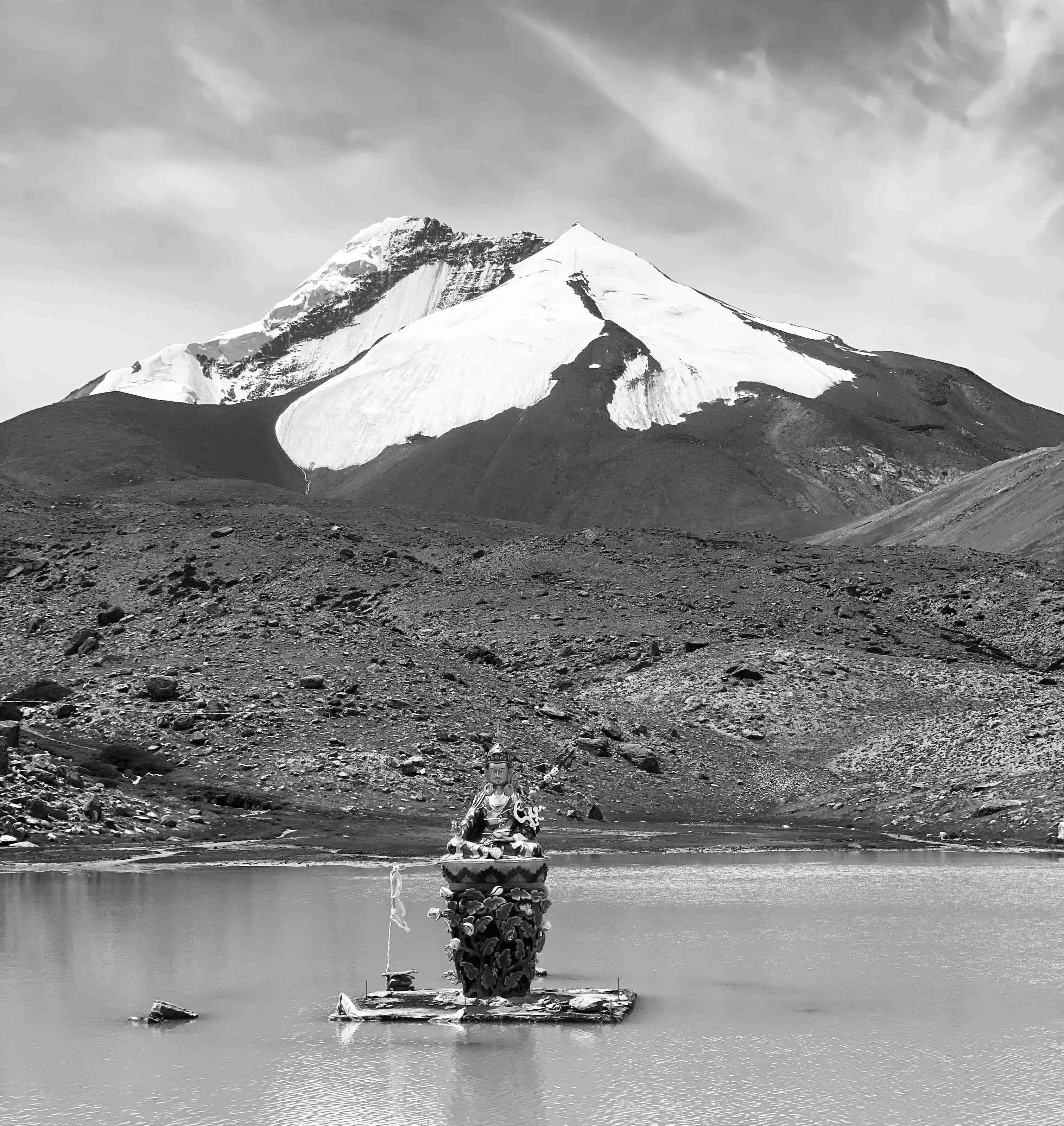 Top 10 Technical 6000m Mountains in India for Professional Mountaineers article cover image