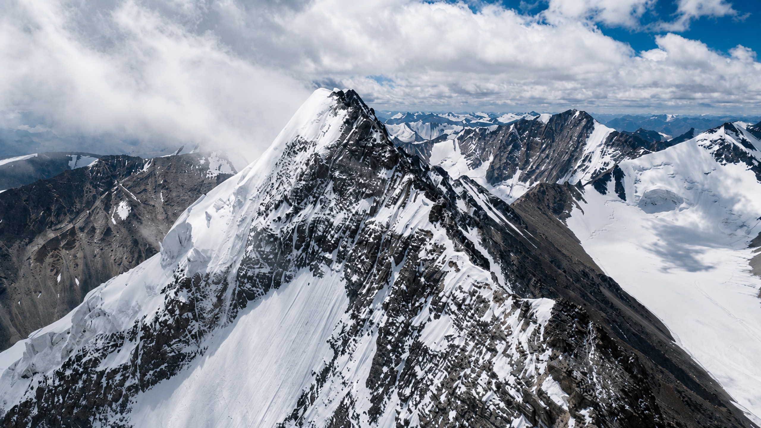 Kang Yatse I Expedition (6400m) Himalayan expedition landscape