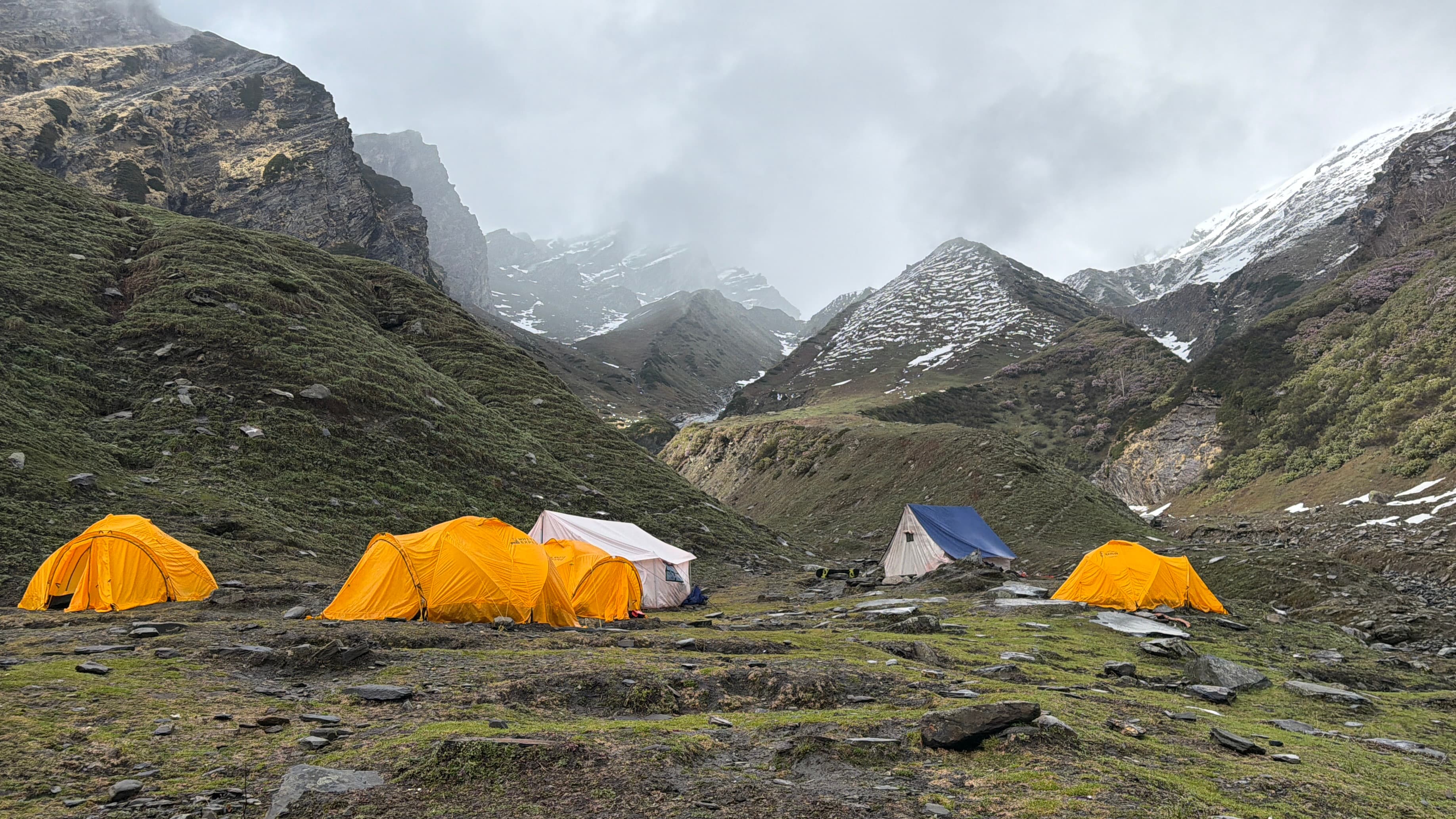 Friendship Peak second expedition of the 2026 season field photograph 2