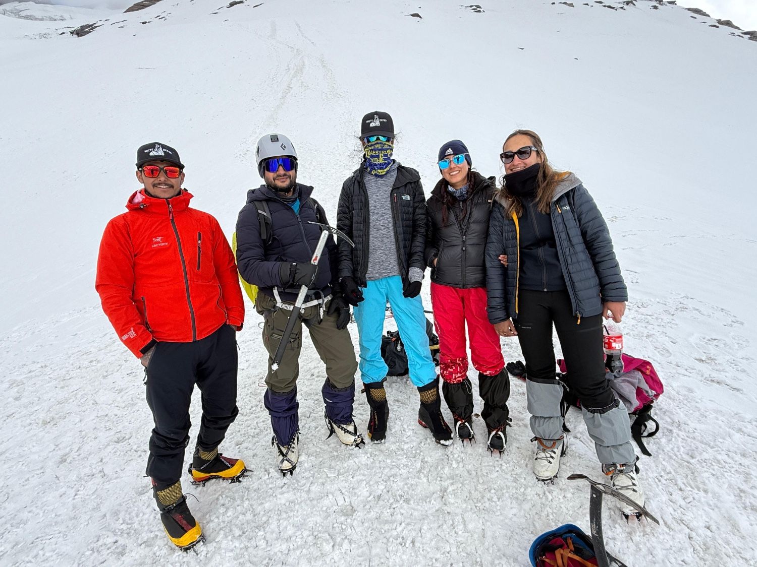 Friendship Peak vs Yunam Peak – Which One Should You Choose for Your First High-Altitude Climb?